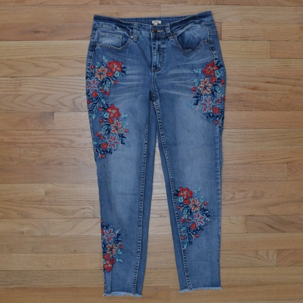 Reba Embroidered Skinny Leg Jeans Womens Size Medium